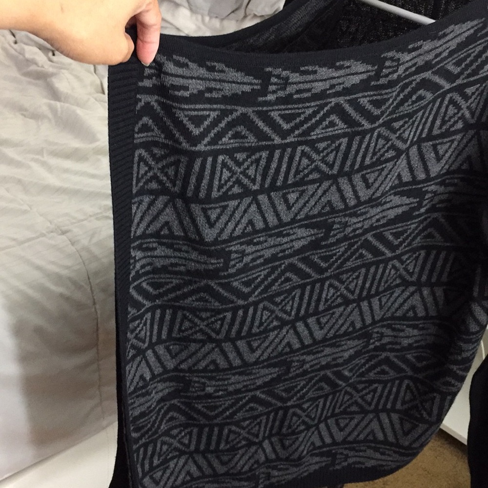 Sweater - Picture 4 of 4